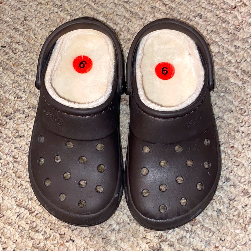 Jibbitz by Crocs lined Clogs